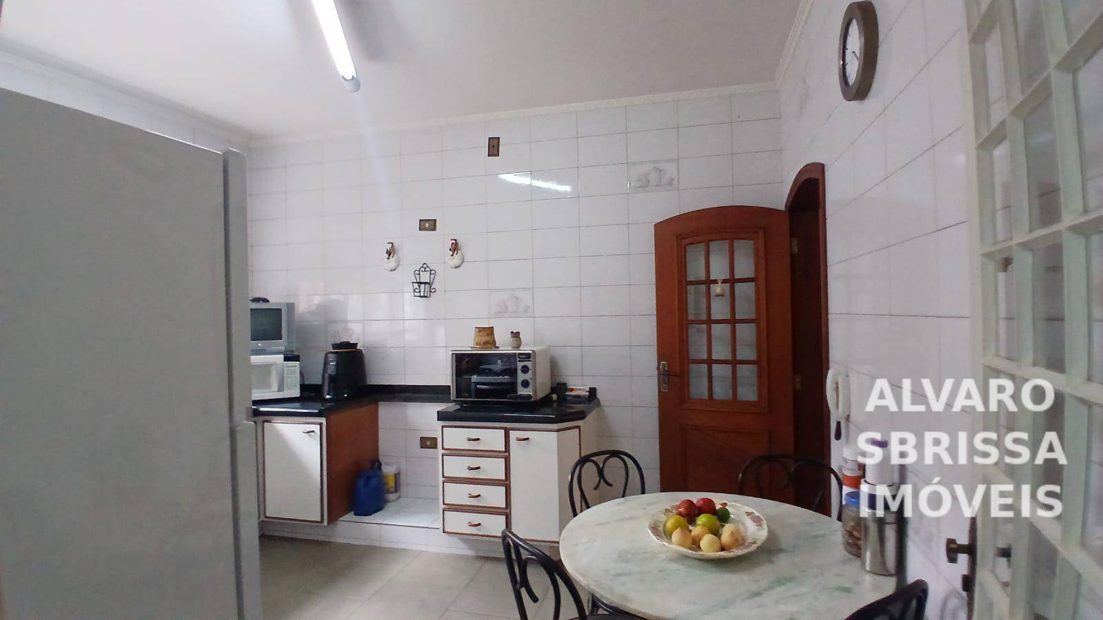 Casa à venda com 3 quartos, 216m² - Foto 22