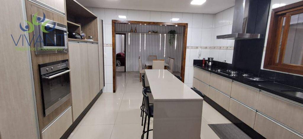 Sobrado para alugar com 4 quartos, 233m² - Foto 35