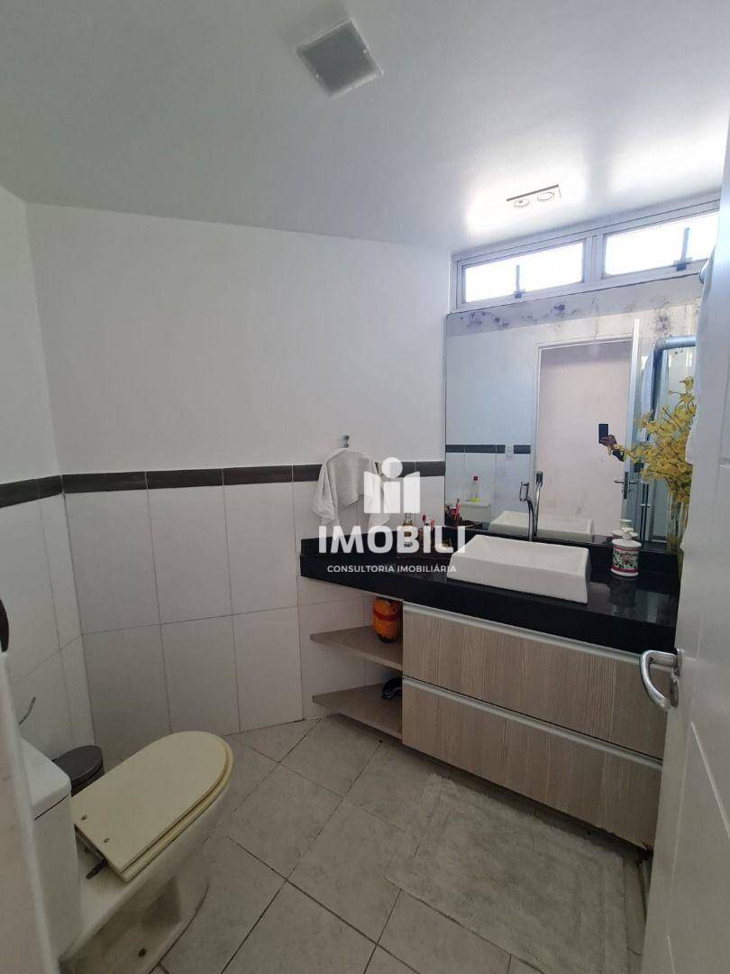 Cobertura à venda com 4 quartos, 240m² - Foto 17