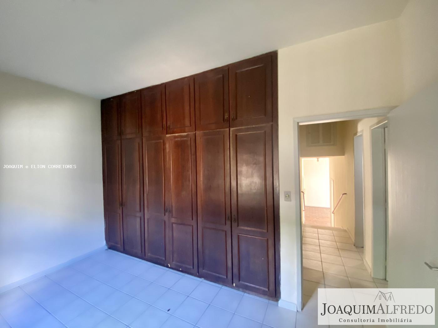 Casa à venda com 4 quartos, 185m² - Foto 24