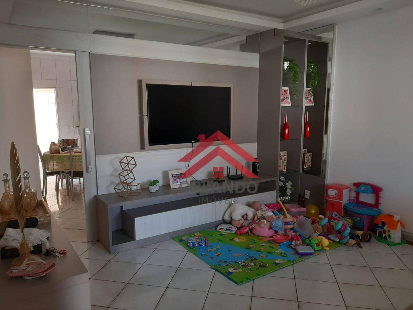 Casa à venda com 3 quartos, 120m² - Foto 2