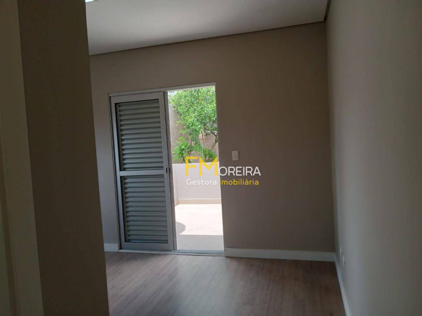 Sobrado à venda com 2 quartos, 120m² - Foto 4