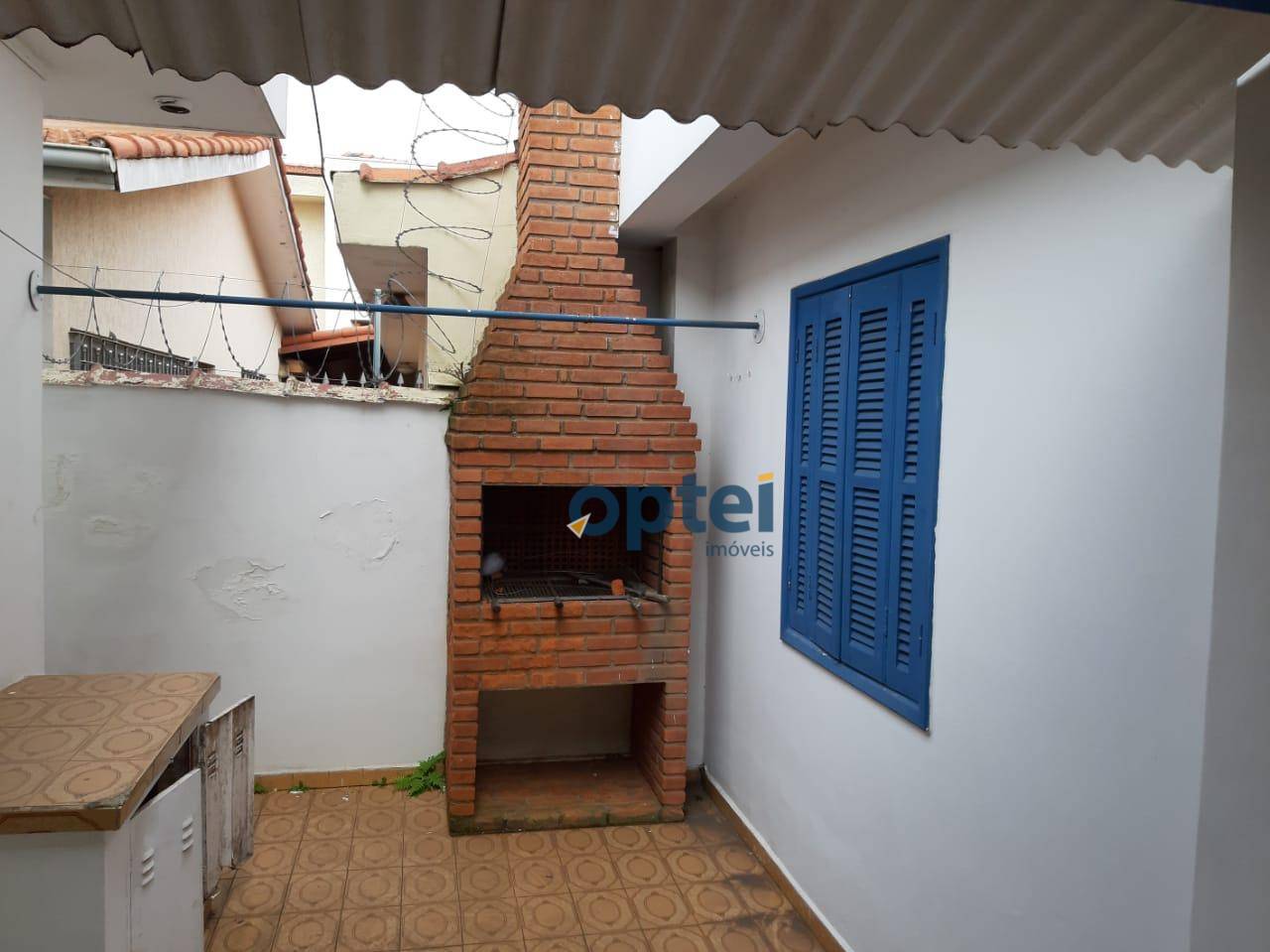 Casa à venda com 6 quartos, 223m² - Foto 1