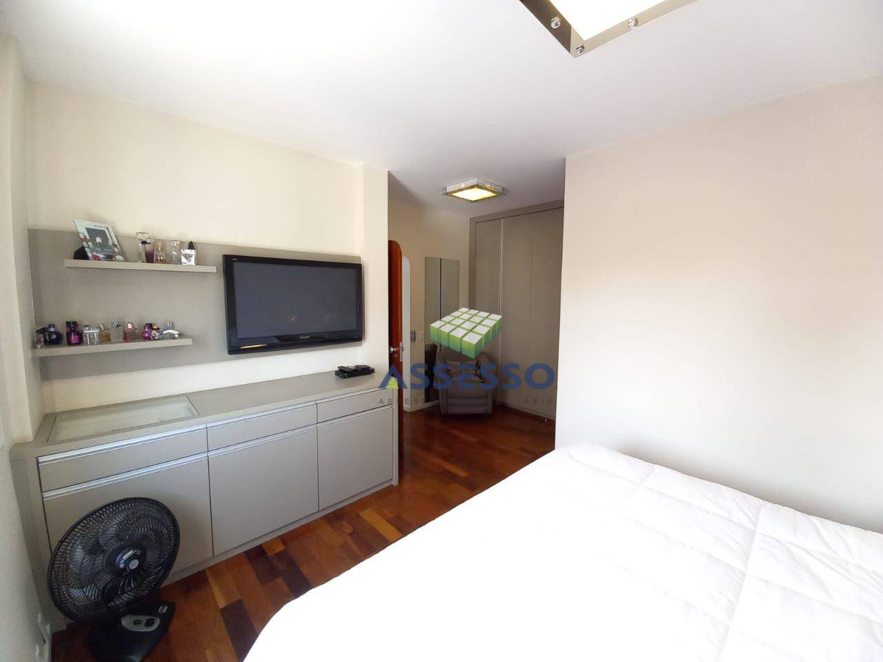 Apartamento à venda com 3 quartos, 165m² - Foto 15