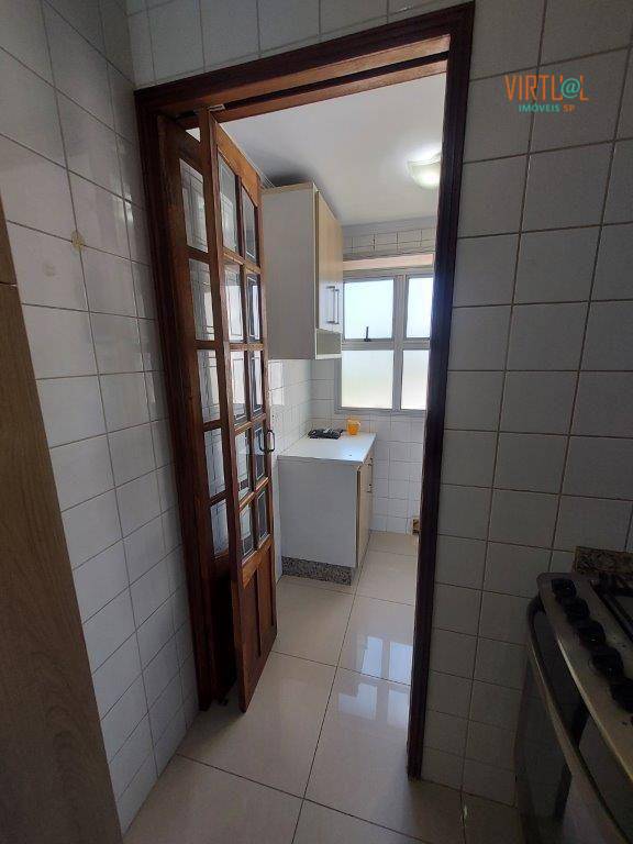 Apartamento para alugar com 2 quartos, 65m² - Foto 25