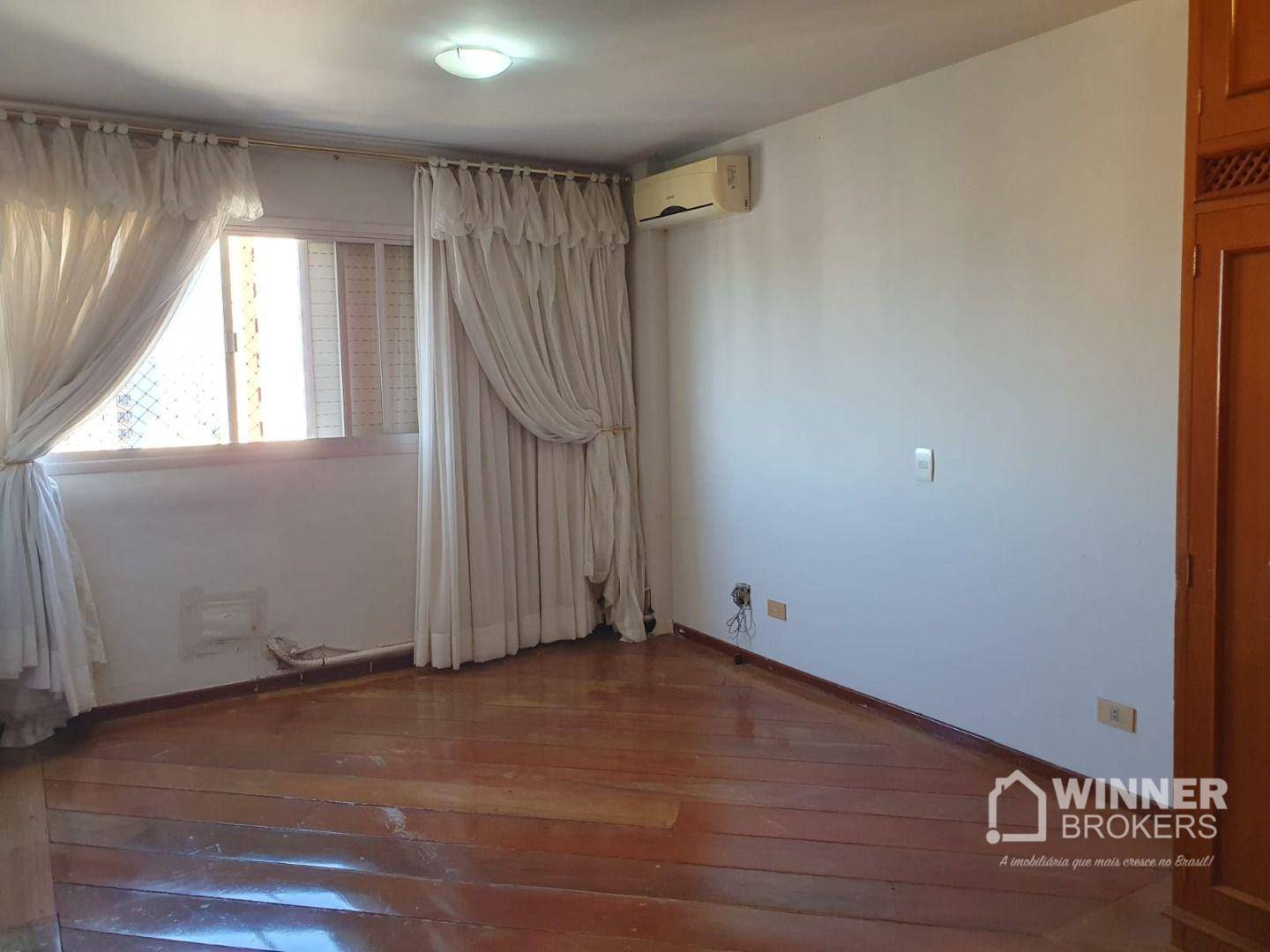 Apartamento à venda com 4 quartos, 218m² - Foto 9