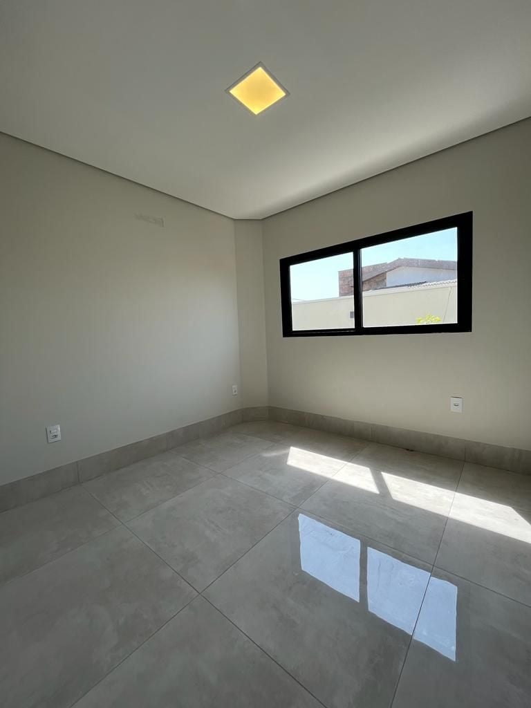 Casa à venda com 4 quartos, 249m² - Foto 11