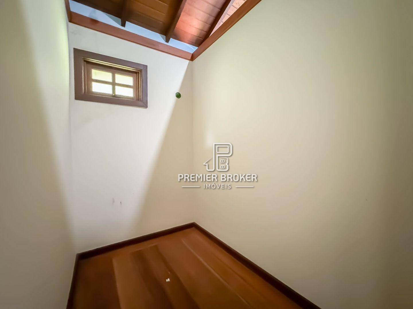 Casa de Condomínio à venda com 4 quartos, 276m² - Foto 37