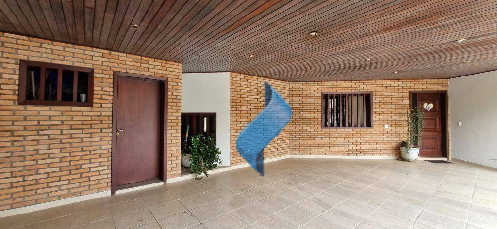 Casa de Condomínio à venda com 4 quartos, 466m² - Foto 10