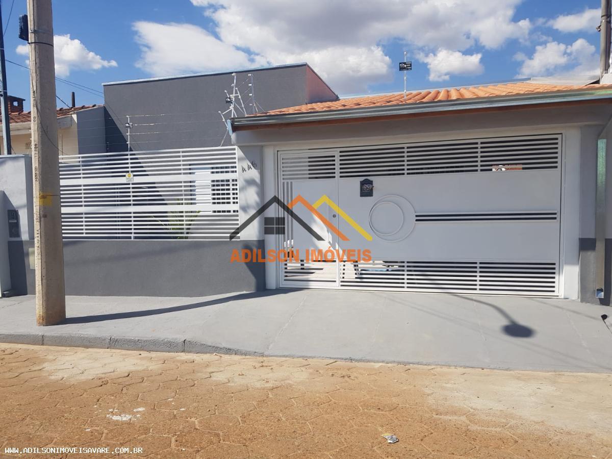 Casa à venda com 3 quartos, 300m² - Foto 1