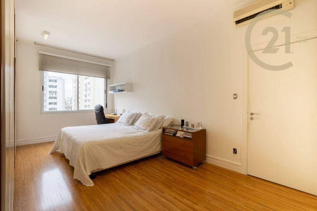 Apartamento à venda com 3 quartos, 230m² - Foto 19