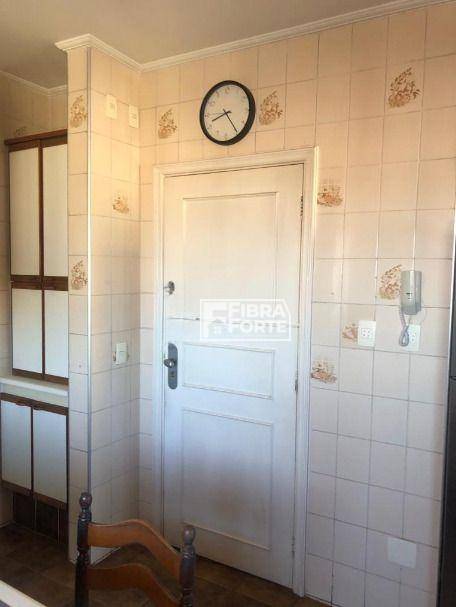 Apartamento à venda com 4 quartos, 186m² - Foto 11