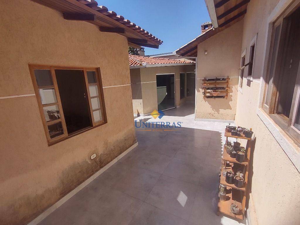 Casa à venda com 3 quartos, 235m² - Foto 26