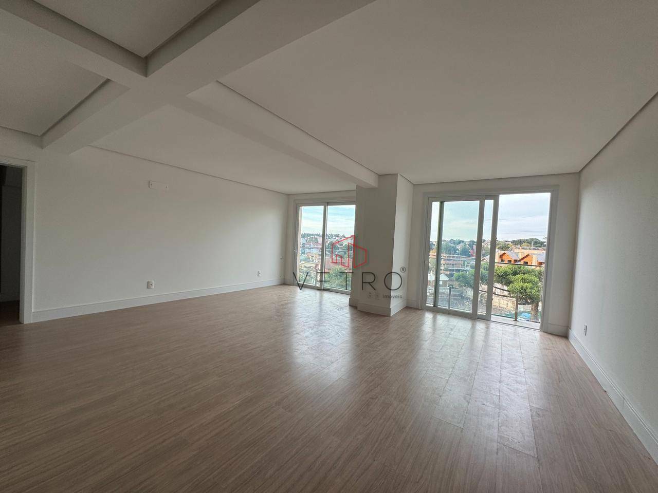 Apartamento à venda com 3 quartos, 174m² - Foto 2