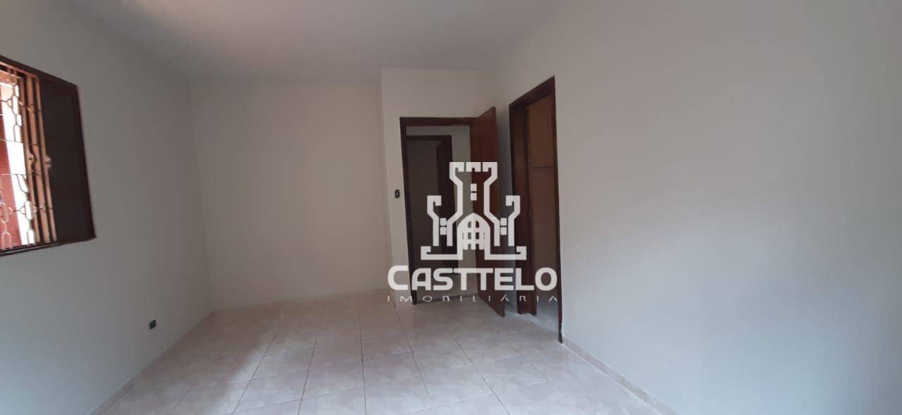 Casa à venda com 3 quartos, 200m² - Foto 1