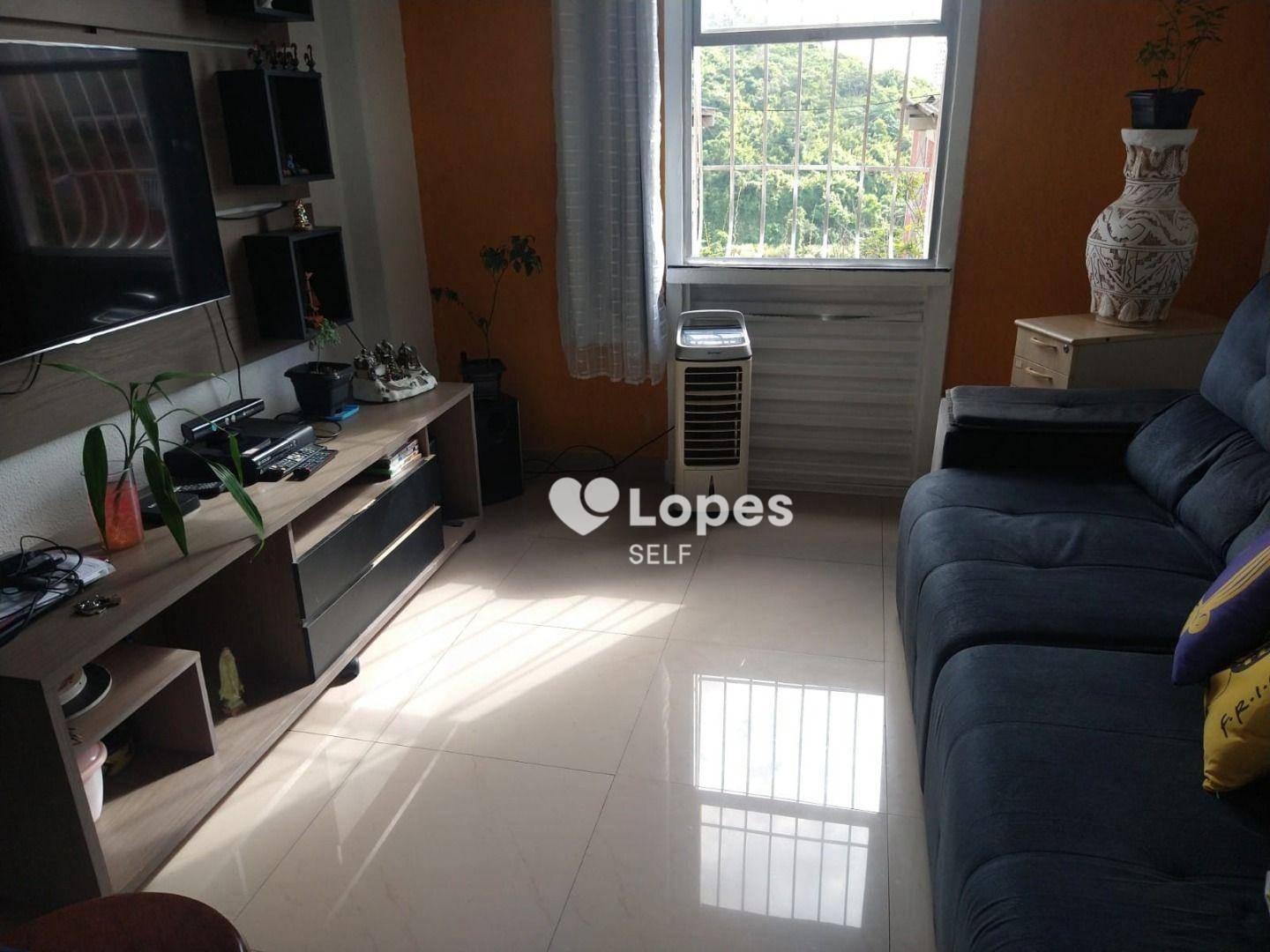 Apartamento à venda com 3 quartos, 72m² - Foto 1