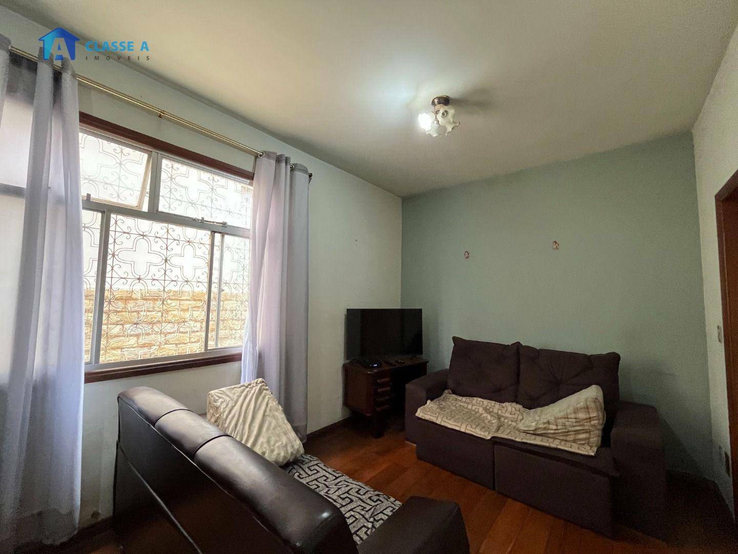 Apartamento à venda com 3 quartos, 160m² - Foto 2