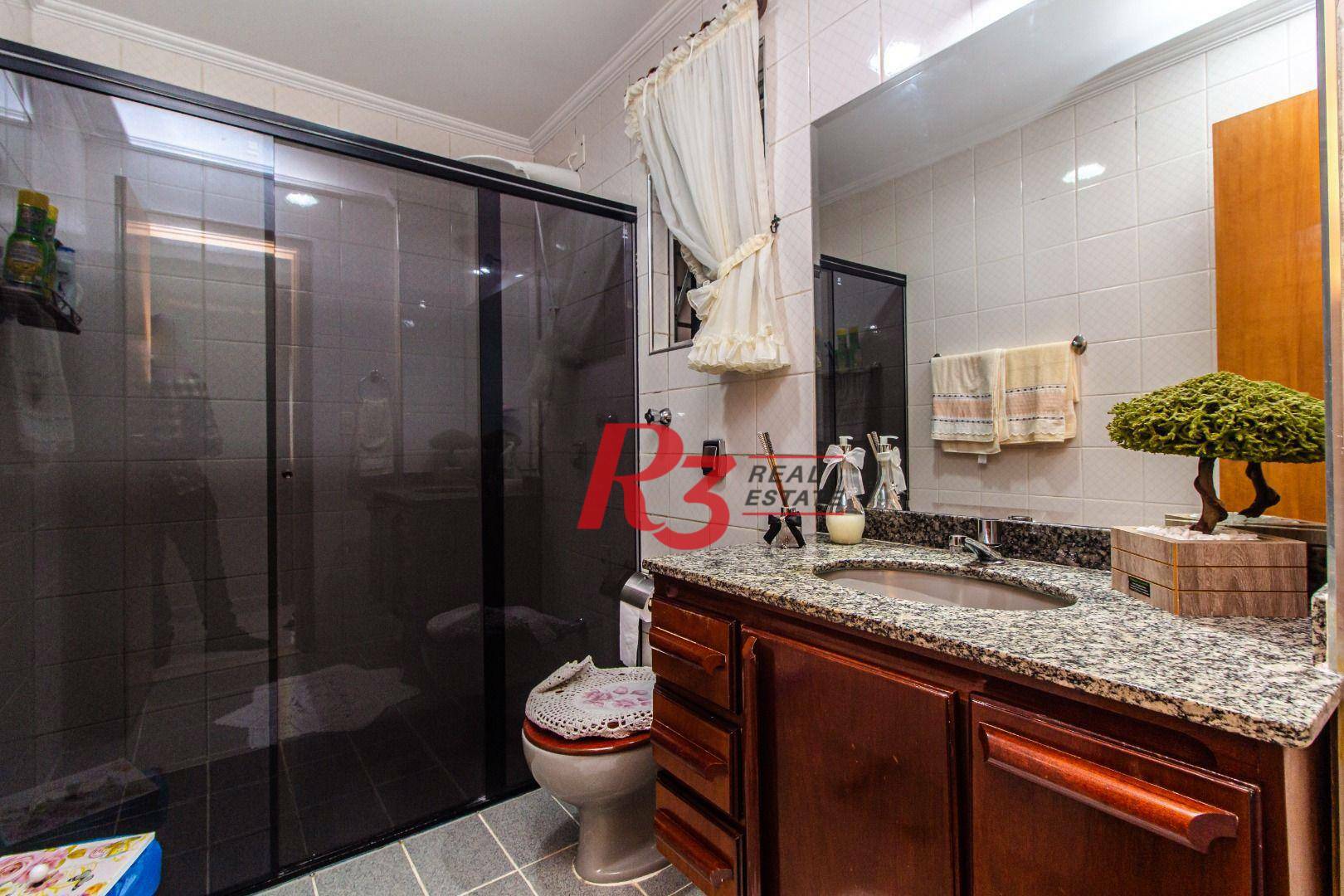 Apartamento à venda com 3 quartos, 159m² - Foto 9