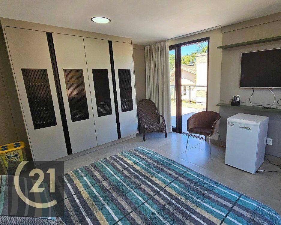 Sobrado à venda com 4 quartos, 300m² - Foto 2