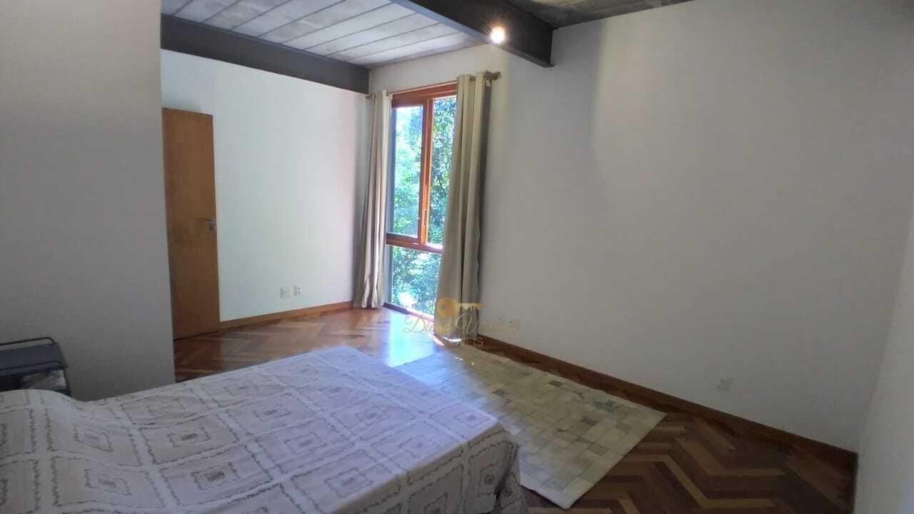 Casa de Condomínio à venda com 3 quartos, 300m² - Foto 13