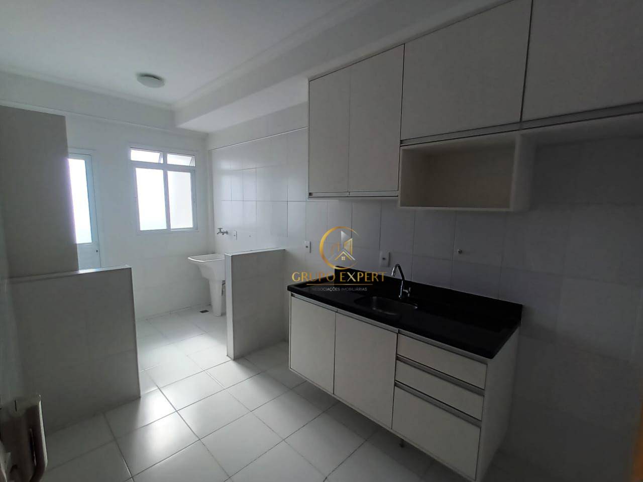 Apartamento à venda com 2 quartos, 81m² - Foto 4