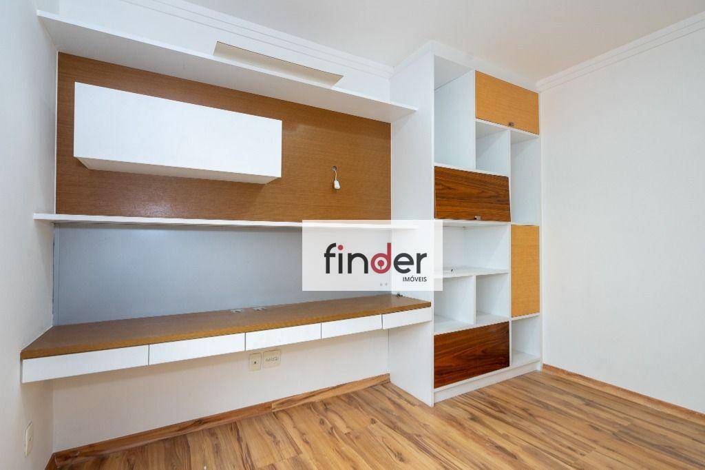 Apartamento à venda com 4 quartos, 195m² - Foto 17