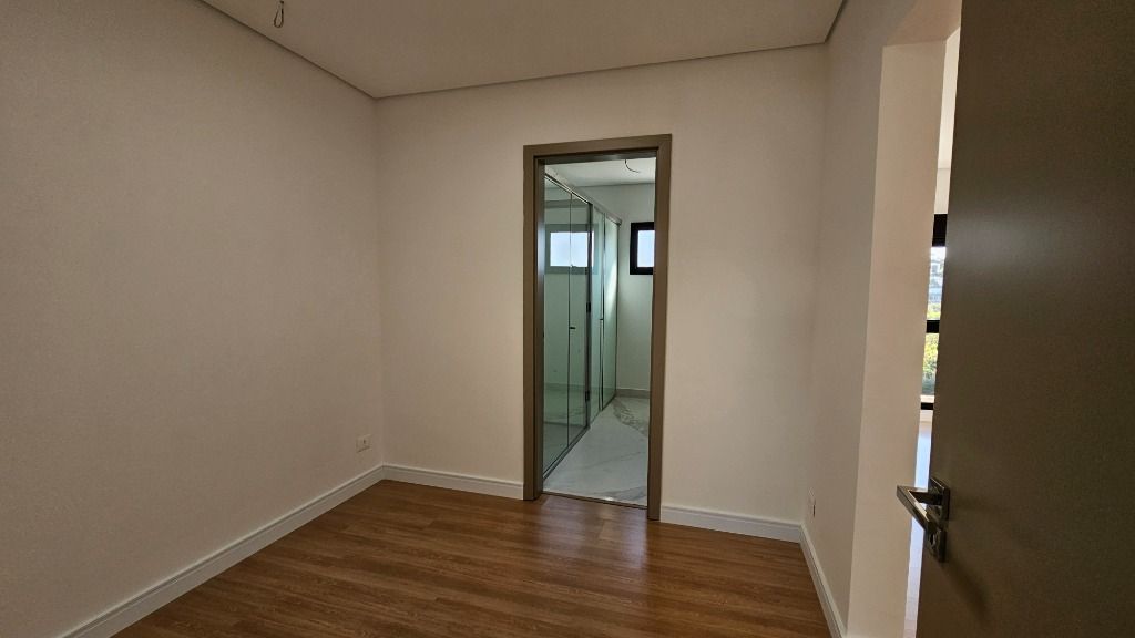 Casa de Condomínio à venda com 4 quartos, 360m² - Foto 33