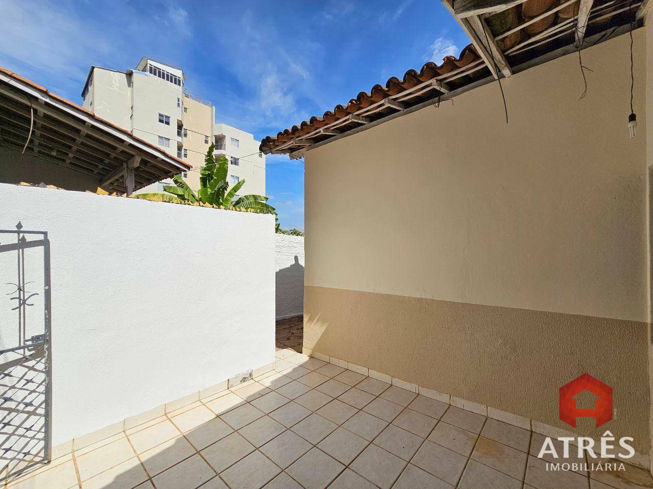 Casa para alugar com 2 quartos, 70m² - Foto 4