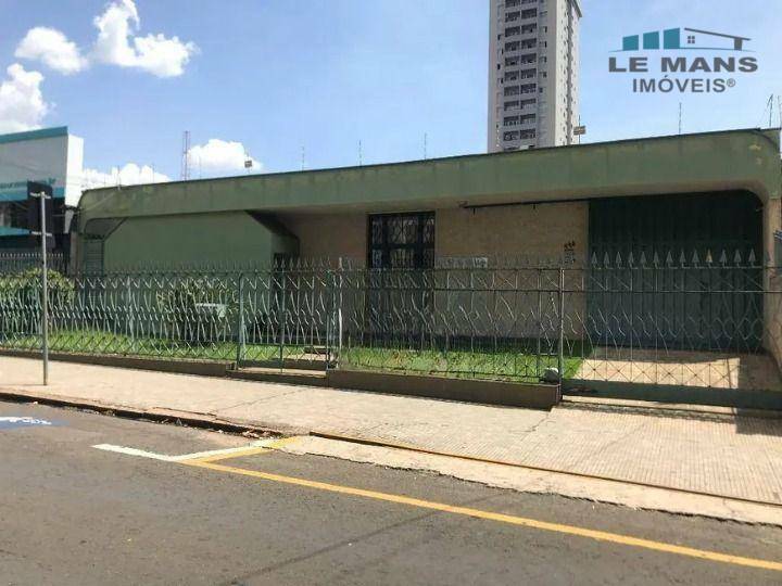 Casa para alugar com 4 quartos, 563m² - Foto 2