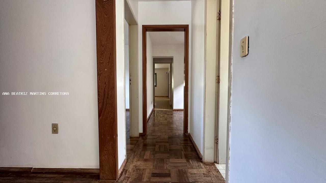 Casa para alugar com 2 quartos, 300m² - Foto 25