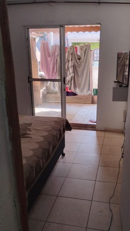 Sobrado à venda com 2 quartos, 160m² - Foto 13