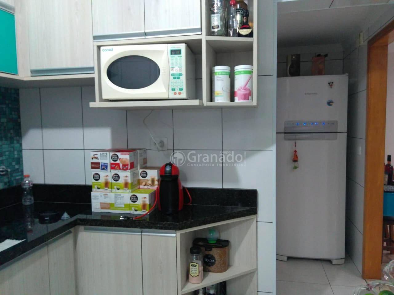 Apartamento à venda com 3 quartos, 76m² - Foto 7