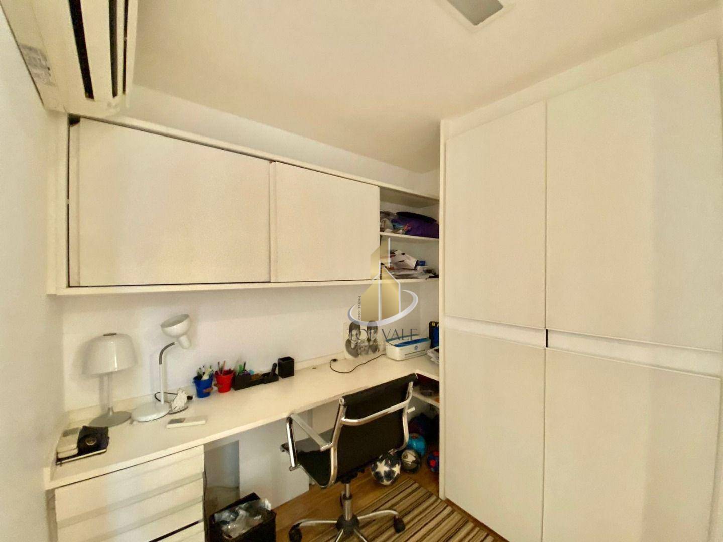 Apartamento à venda com 3 quartos, 194m² - Foto 19