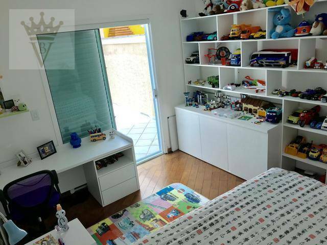 Casa à venda com 3 quartos, 250m² - Foto 8