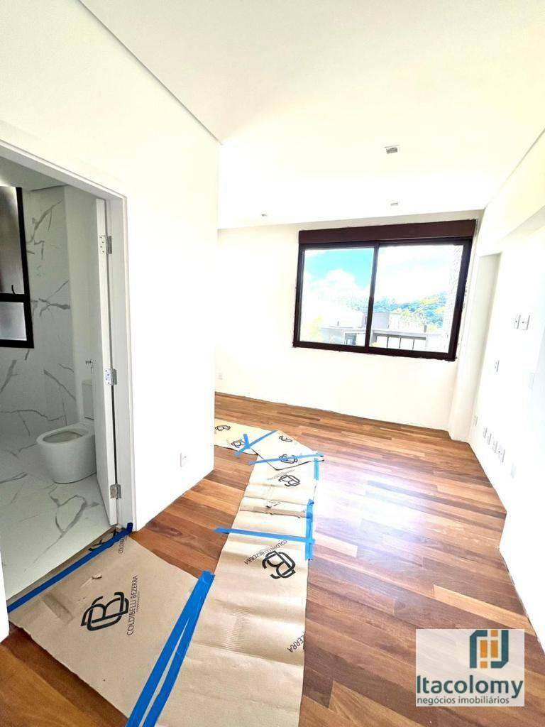 Casa de Condomínio à venda com 4 quartos, 935m² - Foto 23