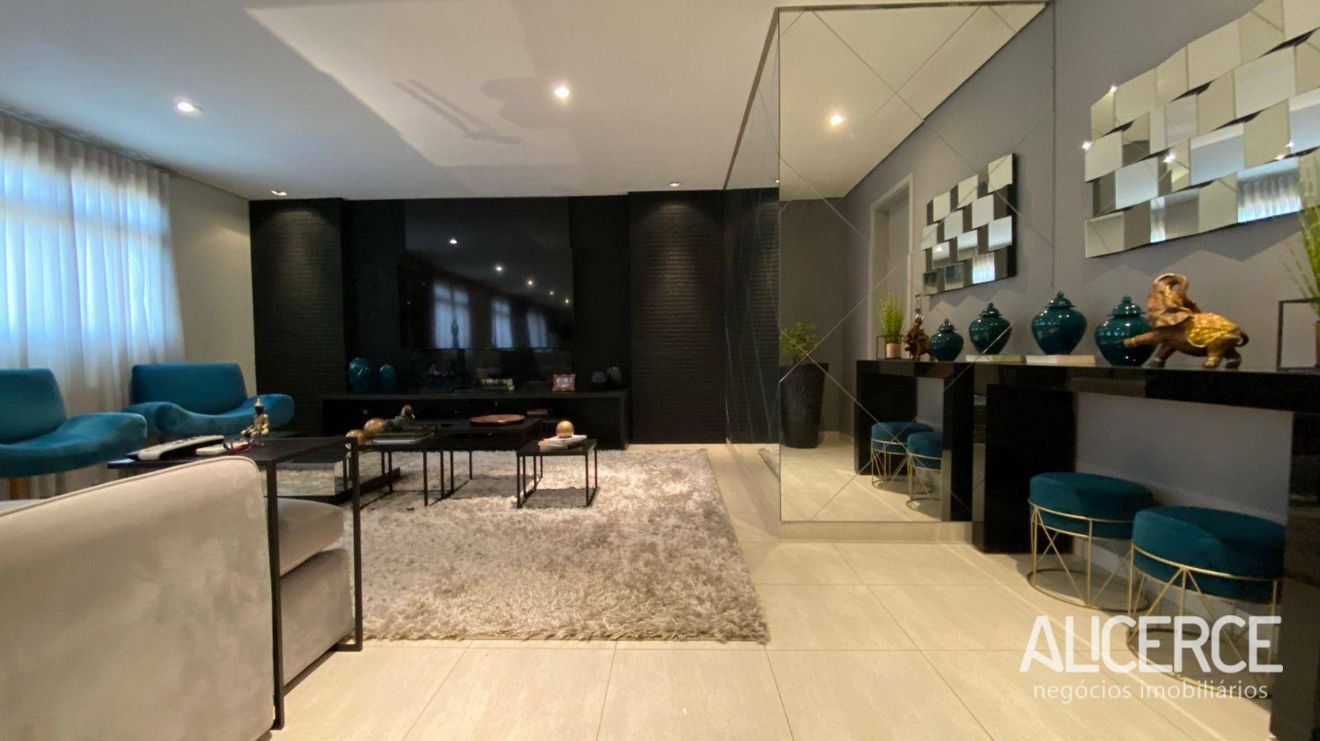 Apartamento à venda com 3 quartos, 237m² - Foto 1