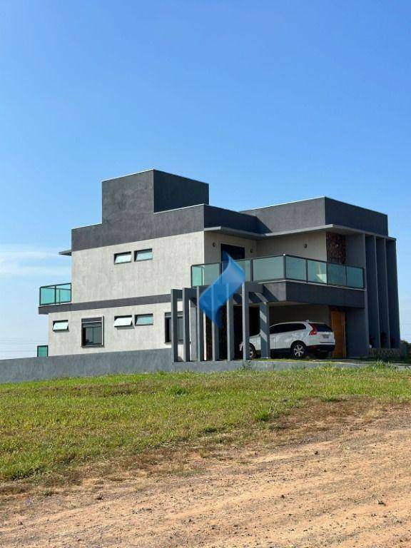 Casa de Condomínio à venda com 4 quartos, 400m² - Foto 4