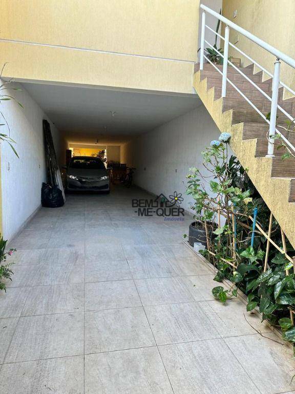 Sobrado à venda com 4 quartos, 241m² - Foto 4