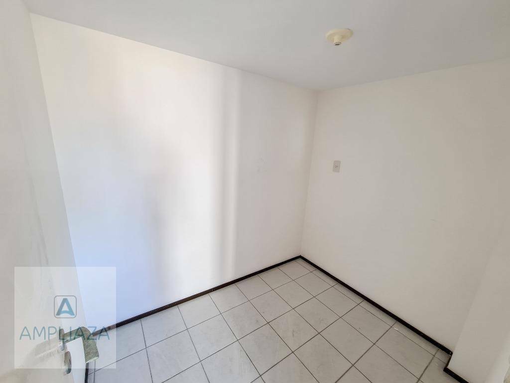 Apartamento à venda com 3 quartos, 114m² - Foto 9