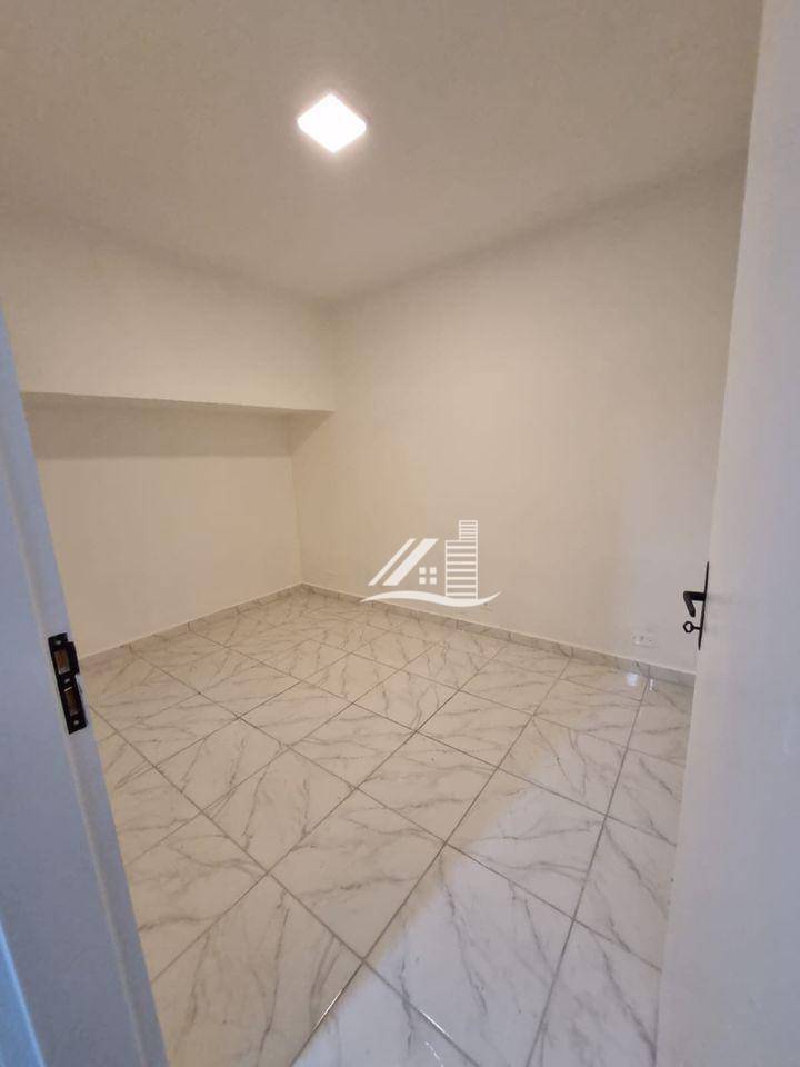 Casa à venda com 2 quartos, 100m² - Foto 3