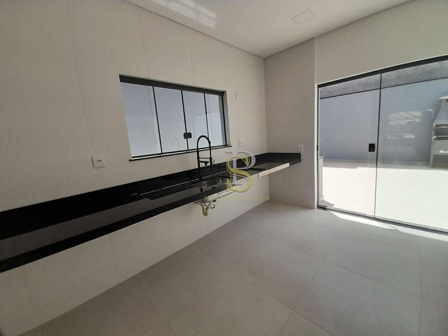 Casa à venda com 3 quartos, 104m² - Foto 14