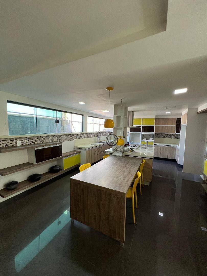 Casa para alugar com 4 quartos, 289m² - Foto 28