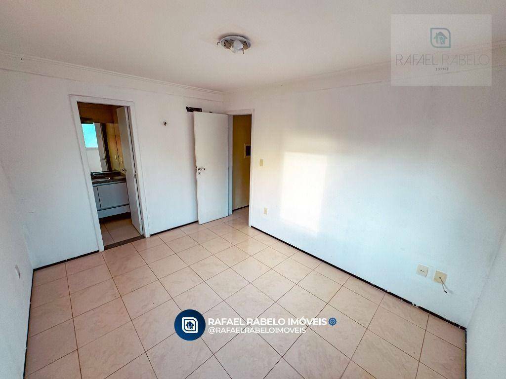 Casa de Condomínio à venda com 3 quartos, 215m² - Foto 6