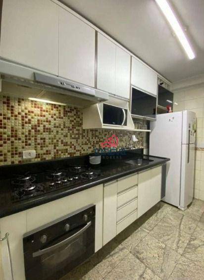 Apartamento à venda com 3 quartos, 70m² - Foto 11