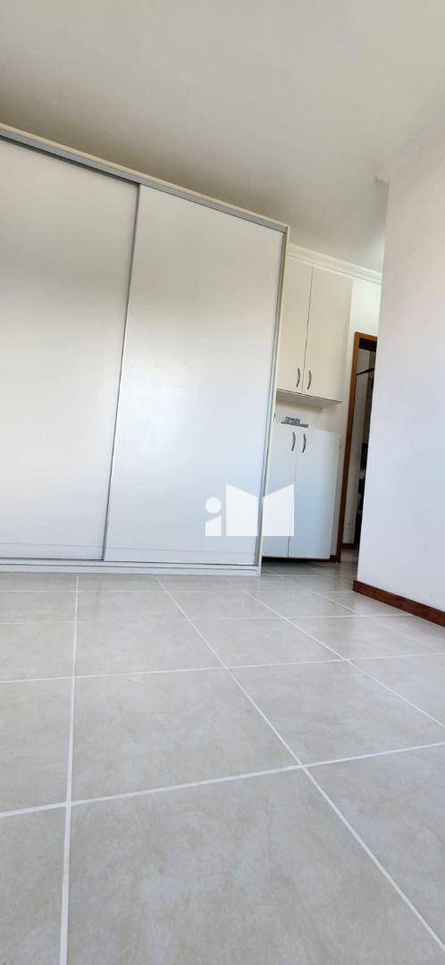 Apartamento à venda com 2 quartos, 75m² - Foto 17