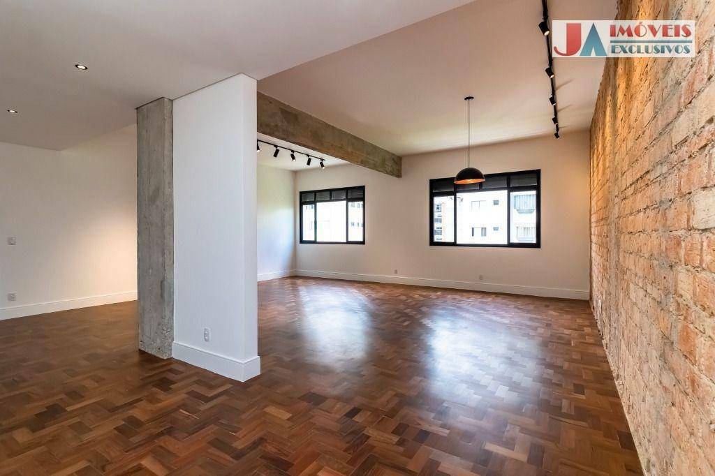 Apartamento à venda com 3 quartos, 212m² - Foto 1