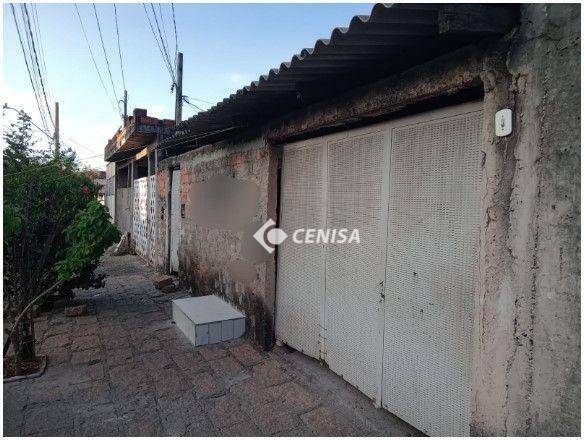 Casa à venda com 5 quartos, 200m² - Foto 1