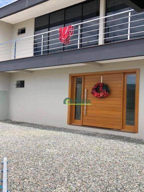 Sobrado à venda com 3 quartos, 301m² - Foto 2