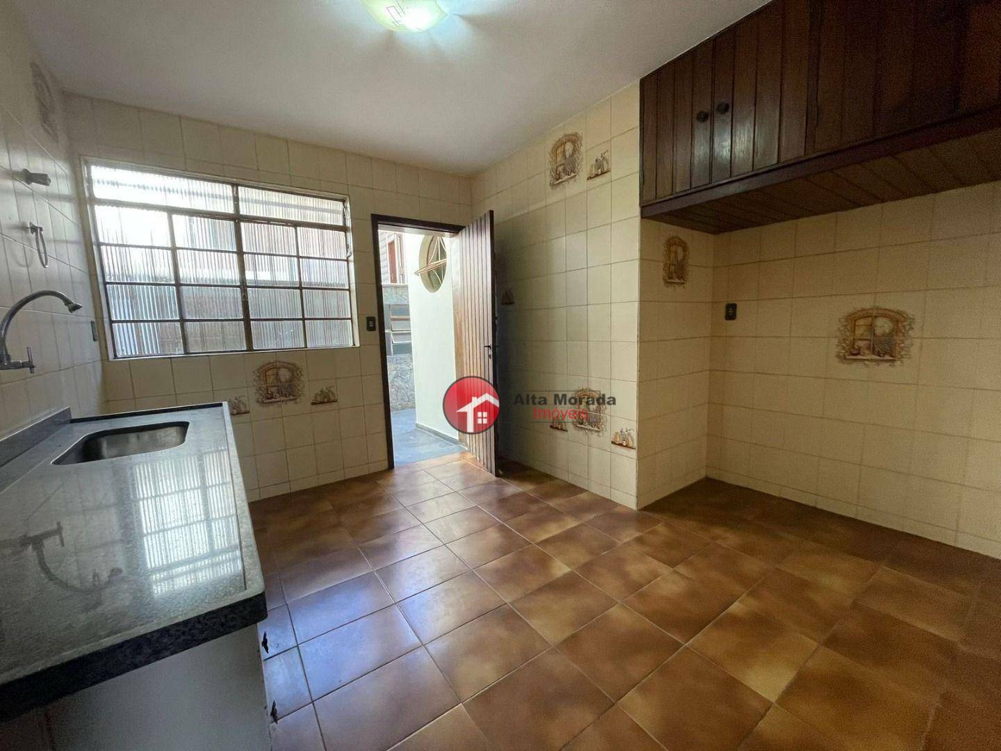 Casa de Condomínio para alugar com 4 quartos, 218m² - Foto 7