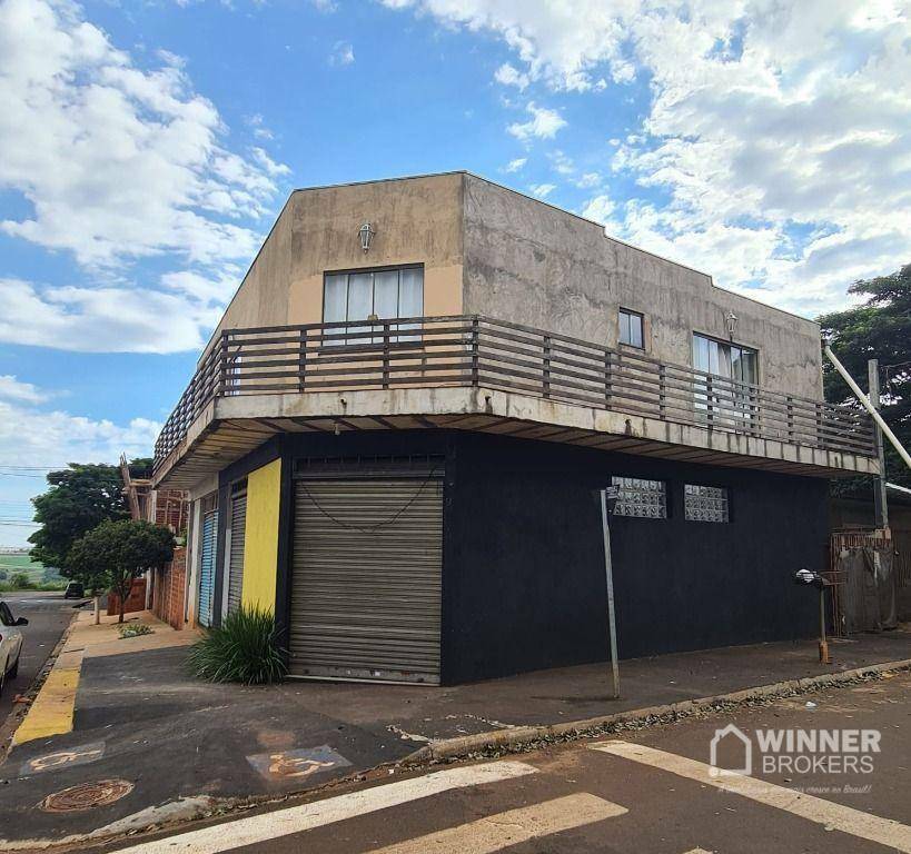 Sobrado à venda com 4 quartos, 370m² - Foto 1